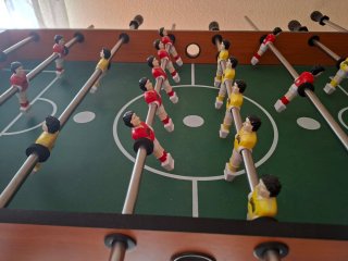 Futbolín de madera