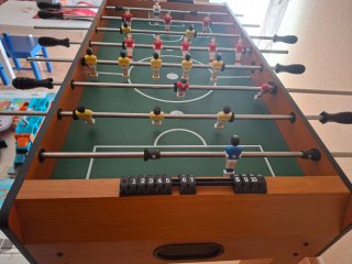 Futbolín de madera