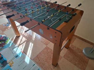 Futbolín de madera