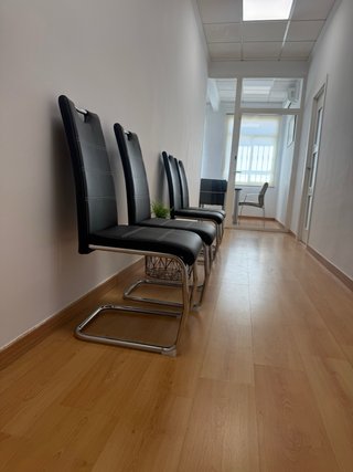 Juego de 4 Sillas Modernas Negras