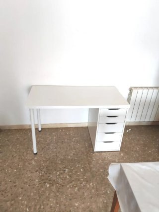 Scrivania Ikea Lagkapten + Cassettiera Álex