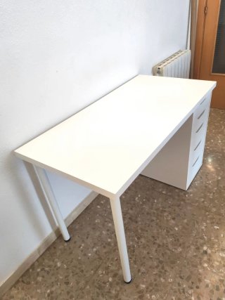 Scrivania Ikea Lagkapten + Cassettiera Álex