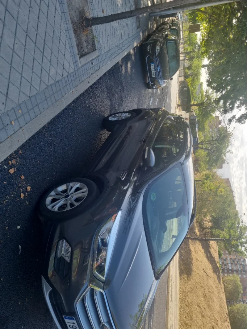 Ford Kuga 2018 - foto 1