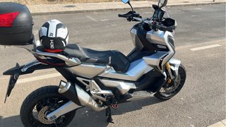 Honda X-ADV 750 Plata y Negra