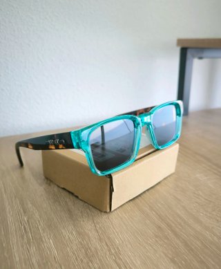Gafas de sol vintage turquesa y carey
