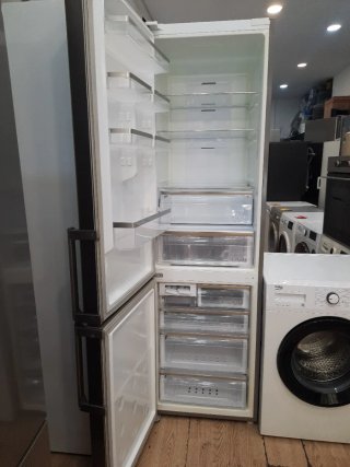 Nevera Samsung y Lavadora Beko