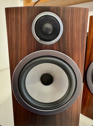 Altavoces Bowers & Wilkins 706 S3 Mocha