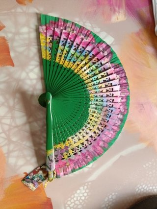 Abanico pintado a mano