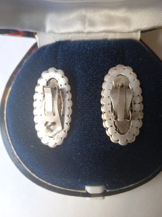 Pendientes antiguos plata con piedra marrón