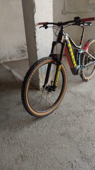 Bicicleta Eléctrica Trek Rail Motor Bosch talla S