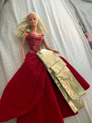 Muñeca Barbie Vestido Rojo