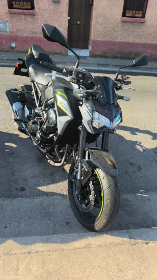 Kawasaki Z 900Negra y verde  se escucha oferta