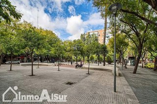 Piso en alquiler en El Juncal - Av. de la Paz en Sevilla