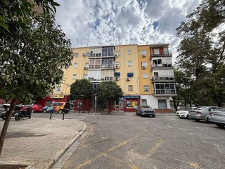 Piso en alquiler en El Juncal - Av. de la Paz en Sevilla