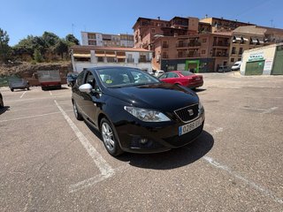 SEAT Ibiza Negro 1,6 tdi 105 cv del 2010