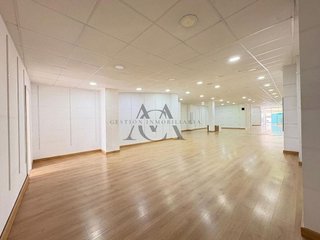 Local comercial en venta en Centro en Lucena