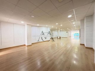 Local comercial en venta en Centro en Lucena