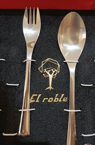 Cubertería El Roble Acero Estuche Rojo