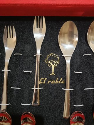 Cubertería El Roble Acero Estuche Rojo