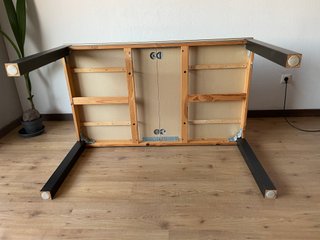 Mesa extensible IKEA BJURSTA negra
