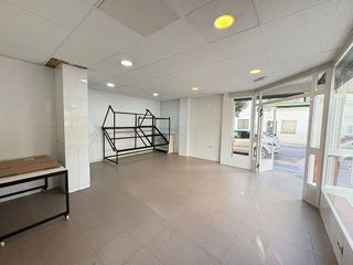 Local comercial en venta en Andújar