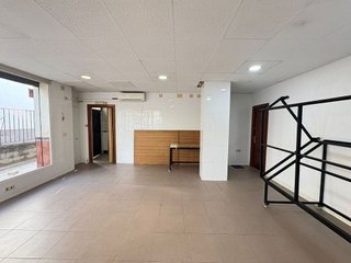 Local comercial en venta en Andújar