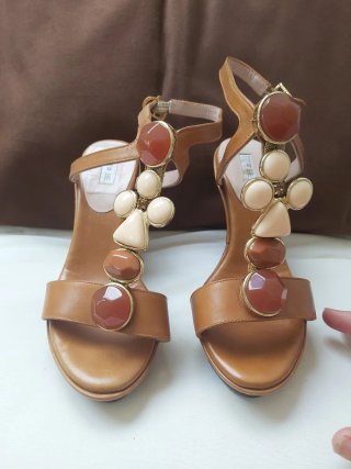 Sandalias 35,5 cuña piel autentica