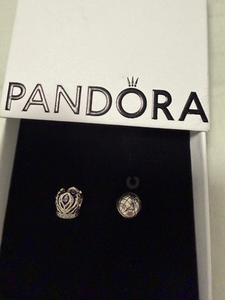 Pandora Corona y Mundo Charms Plata