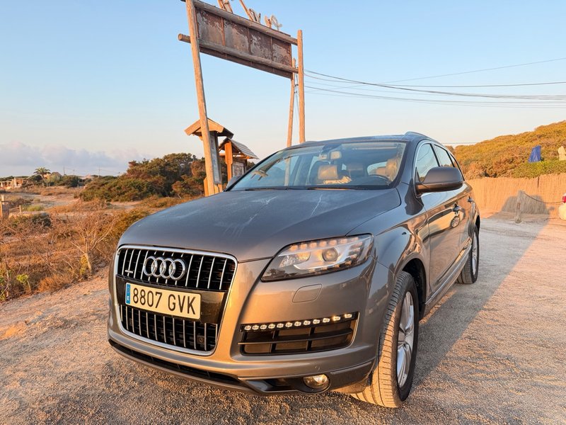 Audi Q7 2010 - foto 1