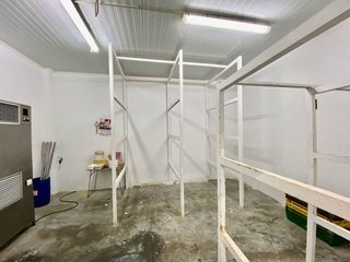 Nave industrial en venta en Olot