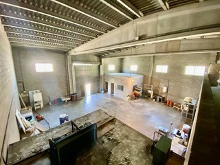 Nave industrial en venta en Olot