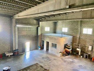 Nave industrial en venta en Olot