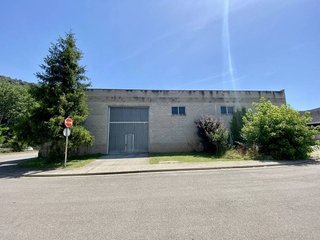 Nave industrial en venta en Olot