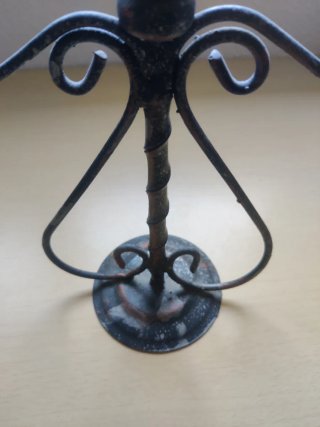 Candelabro de metal negro/ gris- bronce