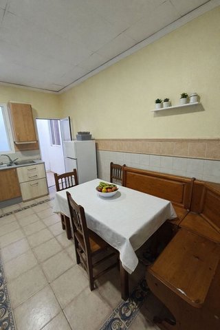 Hotel en venta en Carolinas Bajas en Alicante