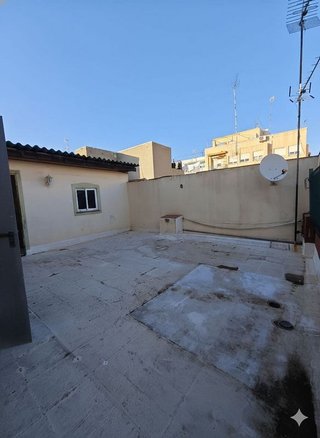 Hotel en venta en Carolinas Bajas en Alicante