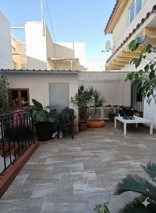 Hotel en venta en Carolinas Bajas en Alicante