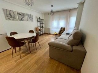 Piso en alquiler en La Chantría - La Lastra en León
