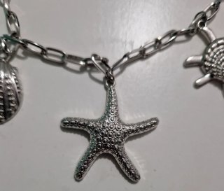 Collar cadena con abalorios marinos