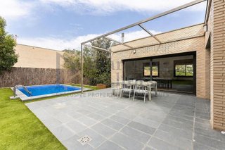 Chalet en alquiler en Centre en Alella