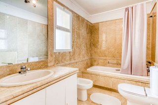Casa adosada en venta en La Quinta en Benahavís