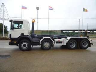 Scania 124G 420-CAMIONES GANCHO