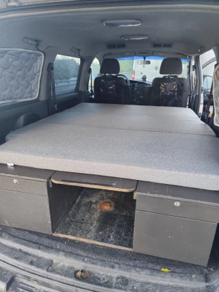 Mueble Camper + Colchón Nuevo + Oscurecedores