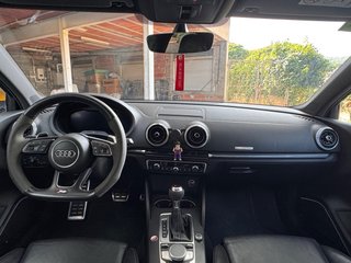 Audi RS3 Sedán 2017 Gris Nardo