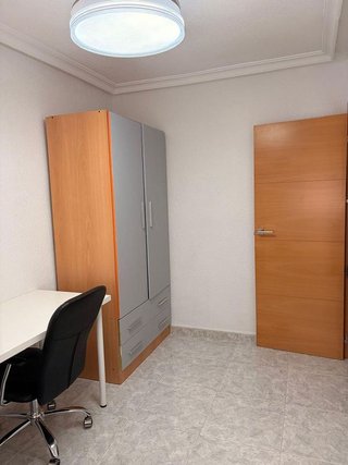 Piso en alquiler en Peñamefecit - Avda Barcelona en Jaén