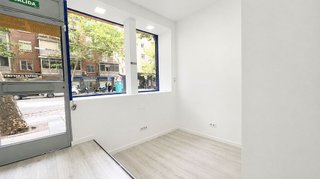 Local comercial en alquiler en Moscardó en Madrid