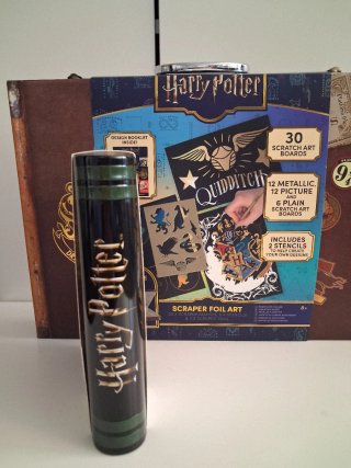 Lote Harry Potter: Maleta, Libro y Arte Foil