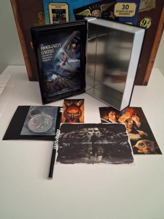 Lote Harry Potter: Maleta, Libro y Arte Foil