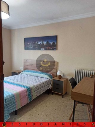 Piso en alquiler en Polígono Cartuja – La Paz en Granada