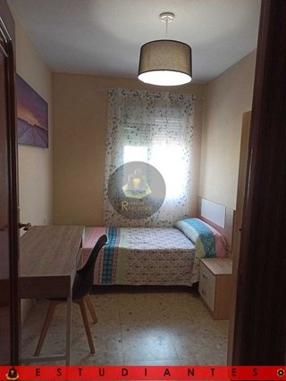 Piso en alquiler en Polígono Cartuja – La Paz en Granada